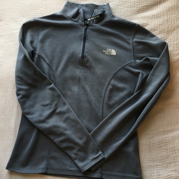The North Face Top - Picture 1 of 3